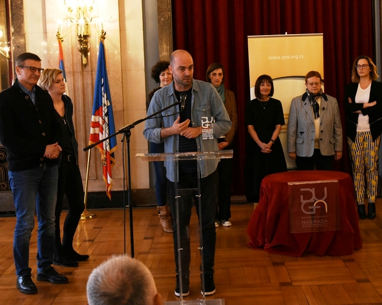 Autorsko-producentski tim serije "Jutro će promeniti sve" dobitnik nagrade "Duga"  za 2018/19. godinu